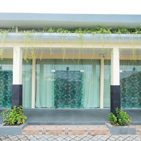 V Canggu Dormitory Екстериор снимка