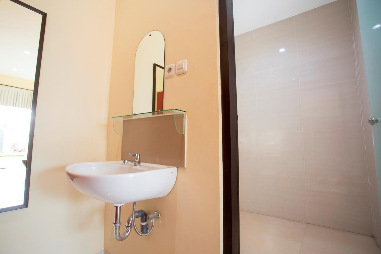 V Canggu Dormitory Екстериор снимка