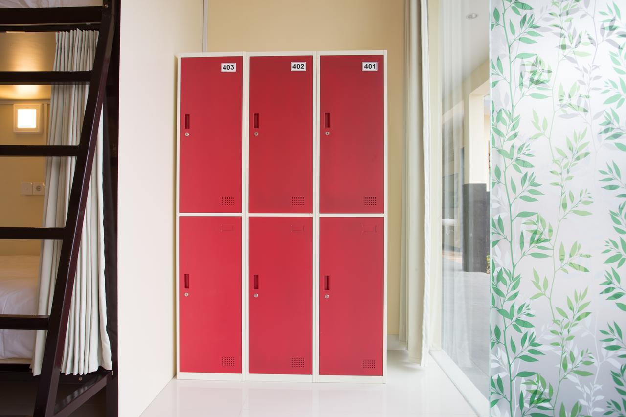 V Canggu Dormitory Екстериор снимка