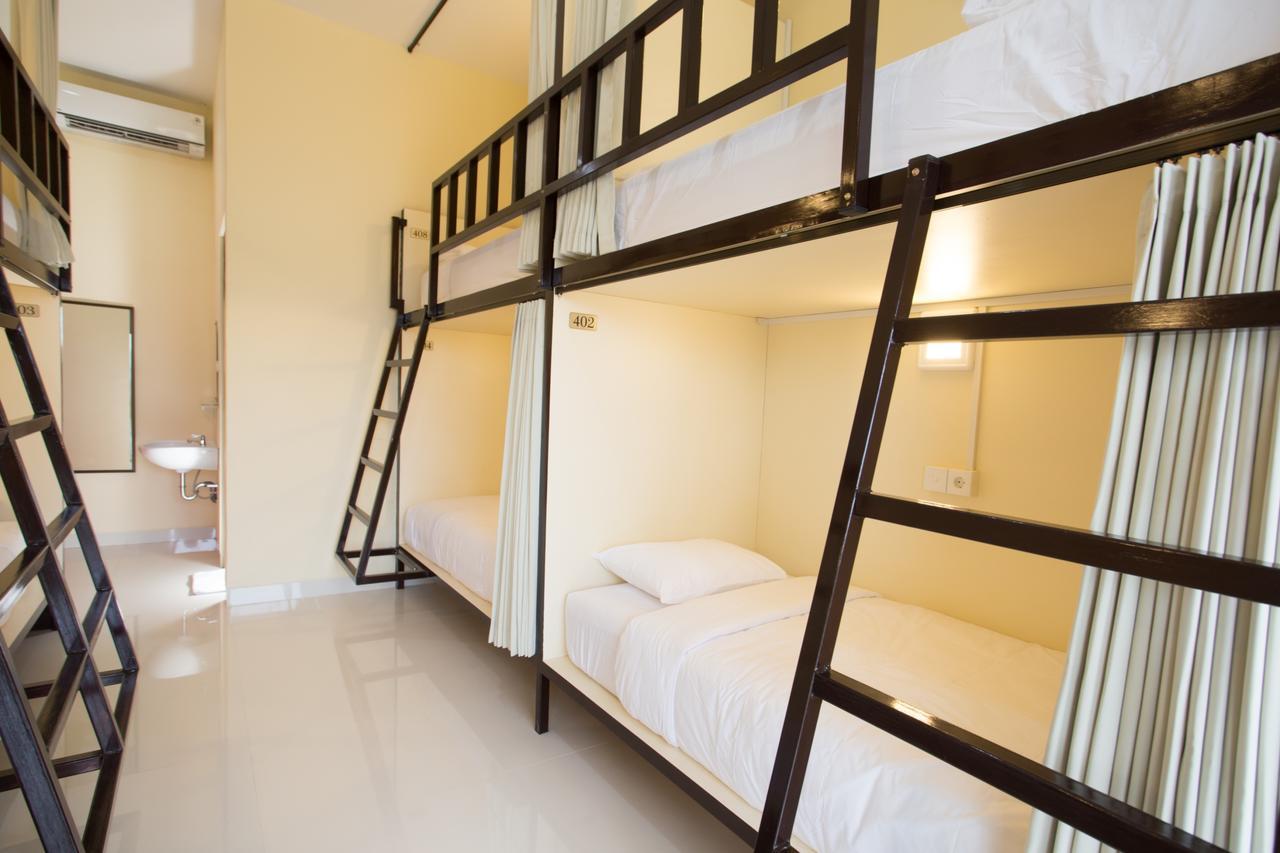 V Canggu Dormitory Екстериор снимка
