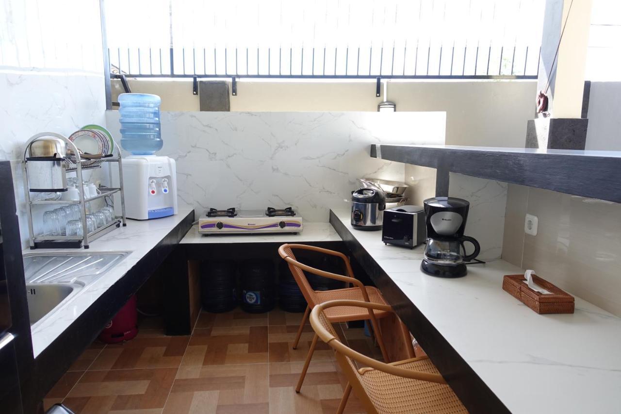 V Canggu Dormitory Екстериор снимка